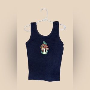 women’s tank crop top
